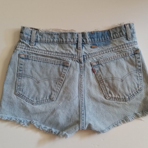 Vintage Levi's Cut Off Shorts "Daisy Dukes" Soft and Worn Levi Strauss & Co - Picture 2 of 7
